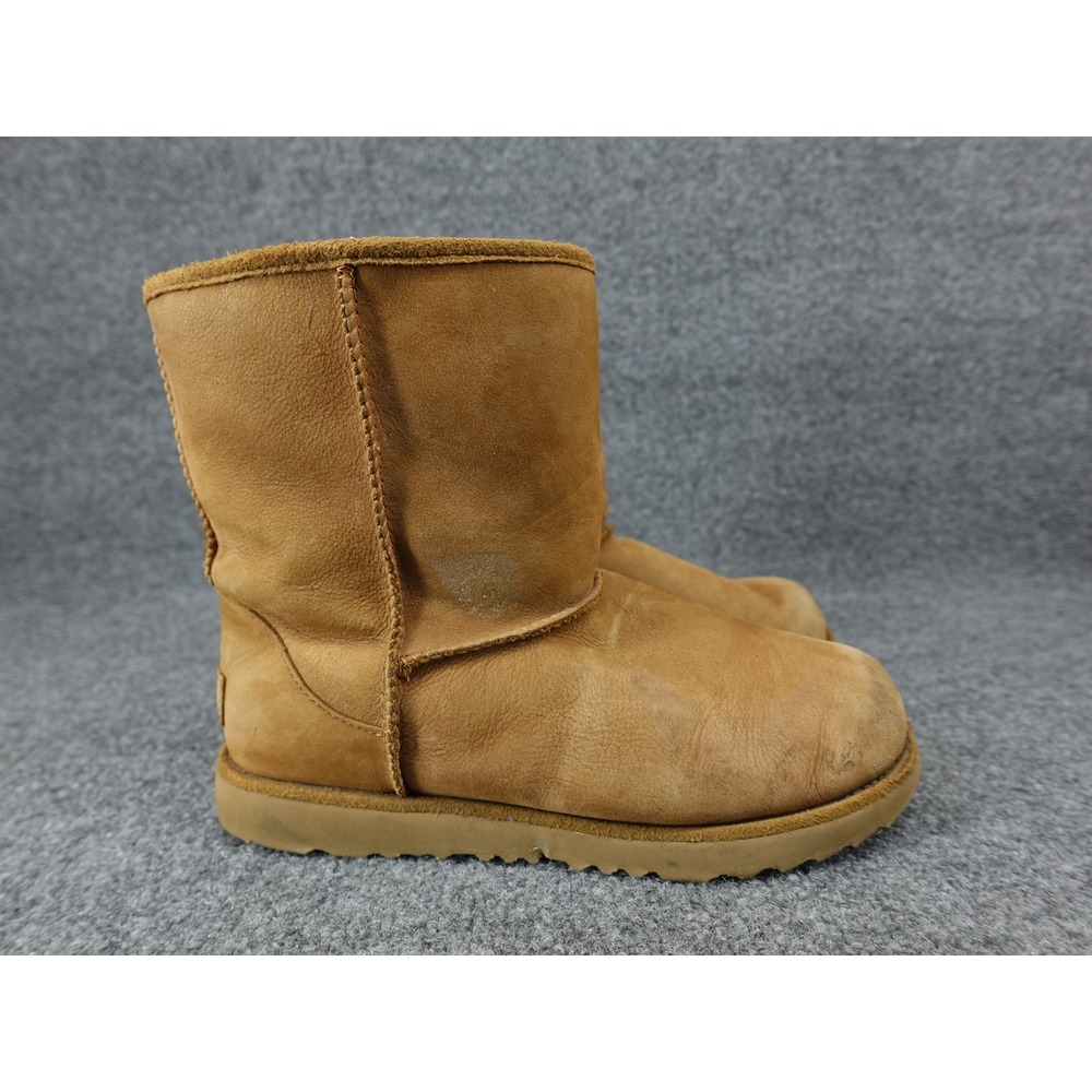 UGG Classic Short Waterproof Leather Boots Kids Size 6 Tan 1019646K